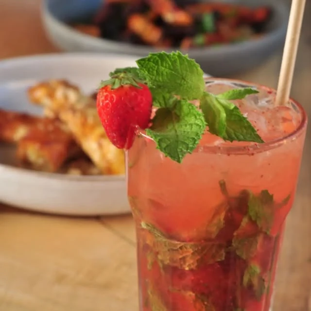 Yabalulu cocktail with strawberries and mint